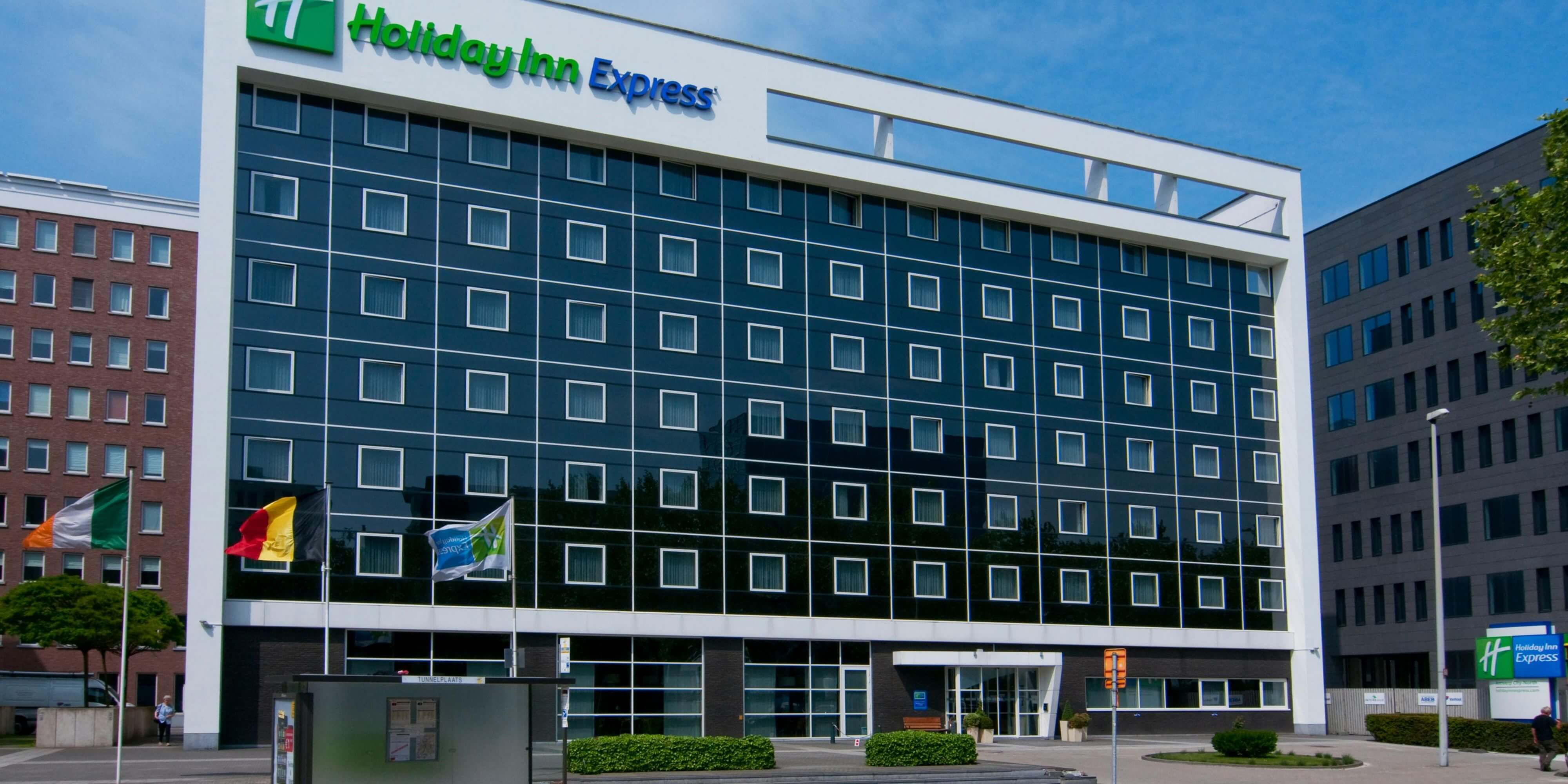 Holiday Inn Express Antwerp 2532609849 2x1